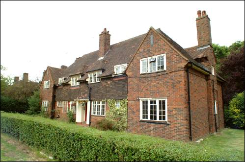 Emmott Close Abington House